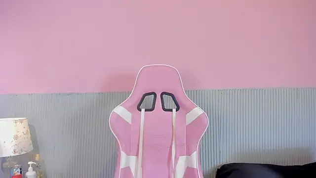 yeikafoxy online show from December 17, 11:36 am