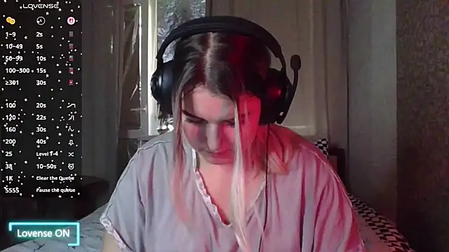 Snapshot of Jenny_Smit chatting on October 22, 2:05 am Jenny Smit online show from October 22, 2:05 am