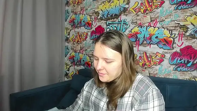 Jenny Jimmy online show from April 15, 9:32 am