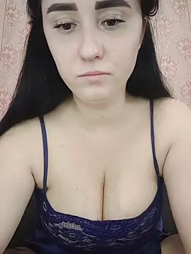 AddieAdams online show from April 18, 8:28 am