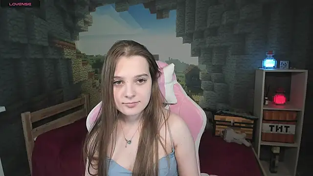 kaisajenner online show from April 15, 7:58 pm