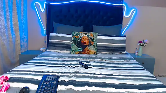 Snapshot of NikkyDangerr chatting on October 16, 10:23 pm NikkyDangerr online show from October 16, 10:23 pm