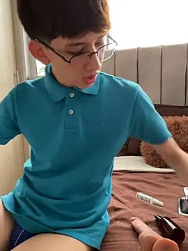 jacob and sam online show from April 17, 9:39 pm