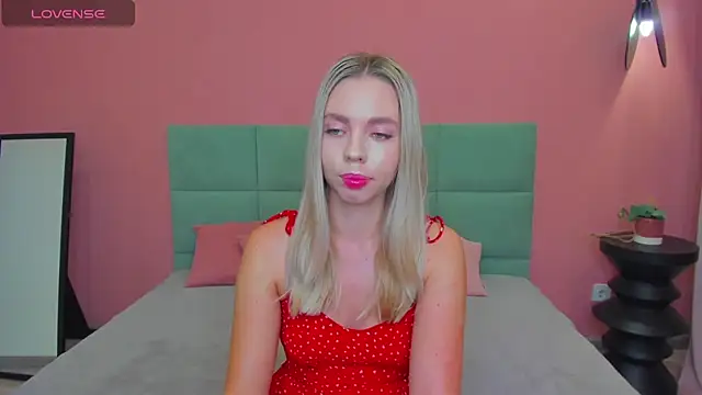 TessaAdorable online show from September 14, 1:36 am