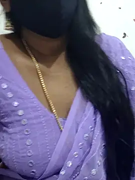 Snapshot of Tamil_Meera12 chatting on October 14, 6:38 am Tamil Meera12 online show from October 14, 6:38 am