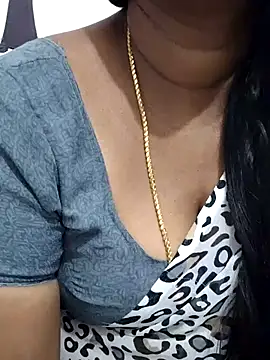 Snapshot of Tamil_Meera12 chatting on October 10, 11:37 am Tamil Meera12 online show from October 10, 11:37 am