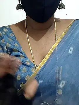 Snapshot of Tamil_Meera12 chatting on October 18, 6:49 am Tamil Meera12 online show from October 18, 6:49 am
