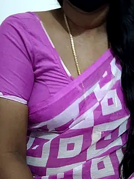 Snapshot of Tamil_Meera12 chatting on September 10, 6:57 am Tamil Meera12 online show from September 10, 6:57 am
