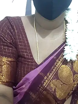 Snapshot of Tamil_Meera12 chatting on October 5, 7:02 am Tamil Meera12 online show from October 5, 7:02 am