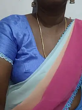 Snapshot of Tamil_Meera12 chatting on October 3, 6:40 am Tamil Meera12 online show from October 3, 6:40 am