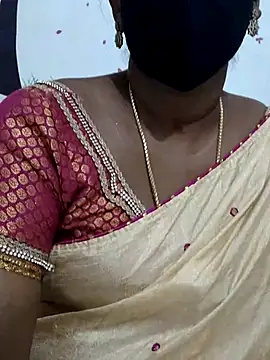 Snapshot of Tamil_Meera12 chatting on September 13, 10:34 am Tamil Meera12 online show from September 13, 10:34 am