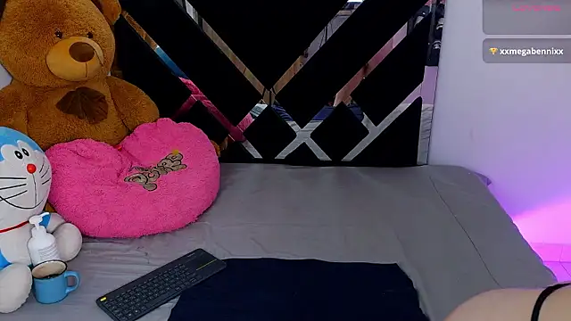 CatalinaSmith1 online show from February 3, 11:40 pm