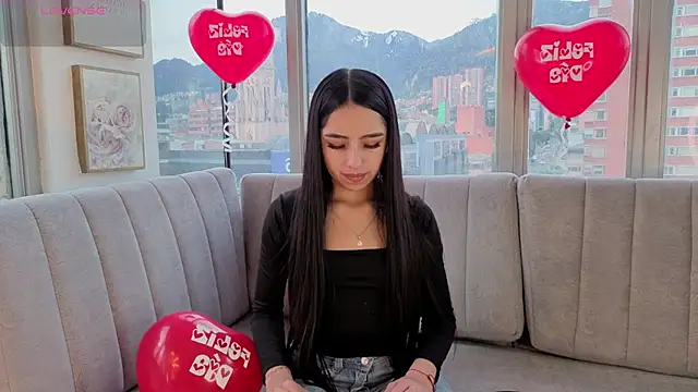 Daphne chers online show from February 14, 8:33 pm