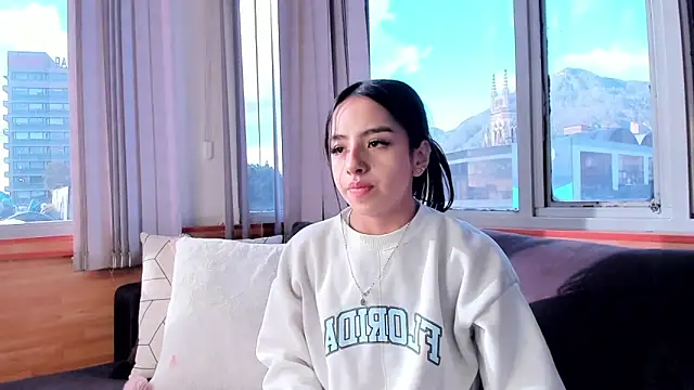 Daphne chers online show from February 18, 9:36 pm