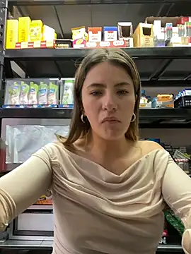 Andrea18 blonde online show from March 19, 4:33 pm