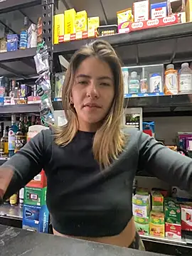 Andrea18 blonde online show from April 18, 4:09 pm