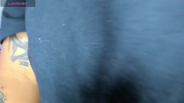 Liiam smith  online show from November 28, 1:14 pm