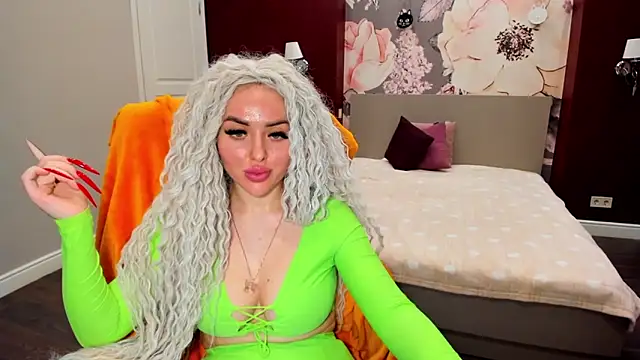 MissisCaty online show from September 11, 6:52 pm