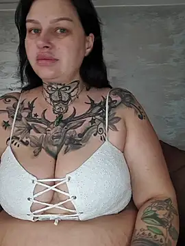 CannabisQueenn online show from November 20, 8:04 am