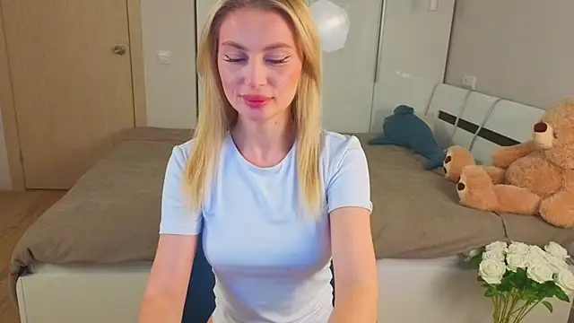 AnitaLamb online show from November 9, 9:49 am