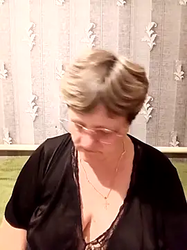 ElzaJewel online show from April 18, 10:42 pm