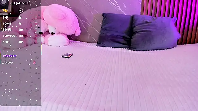 ariana jhonson1 online show from October 21, 12:31 pm