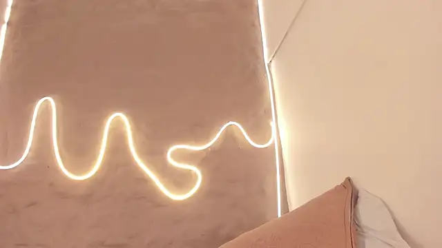 Demy Ruiz online show from November 11, 3:13 am