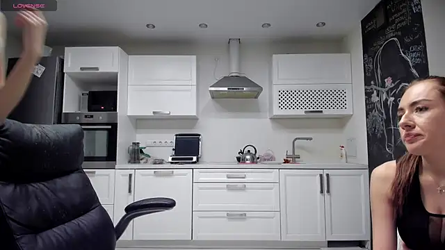 lisenok online show from April 21, 6:15 pm