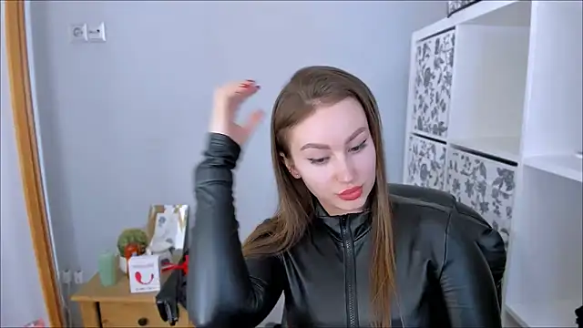 DonnaCam online show from December 5, 5:36 pm