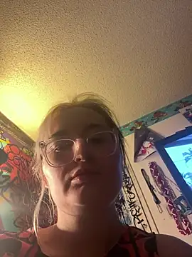 Stitch132 online show from August 5, 10:54 am