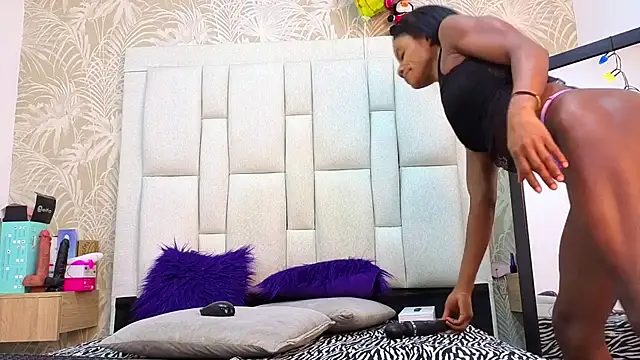 dafnnelewis online show from February 2, 11:31 am