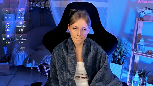 KiraMontoya online show from September 27, 6:15 pm