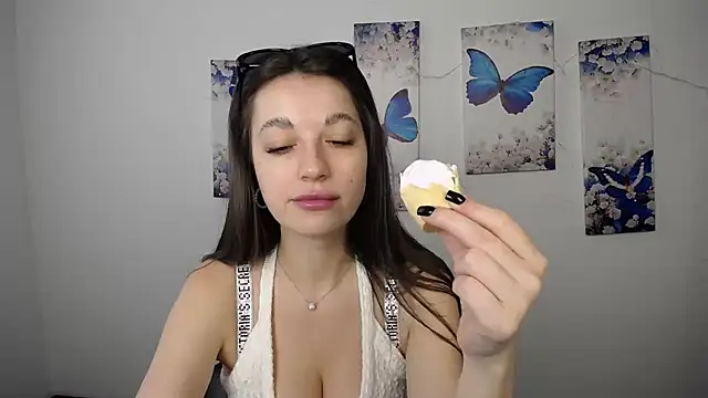 Eva Eldis online show from July 2, 10:43 am