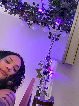 tastylolaaa online show from October 1, 4:28 am