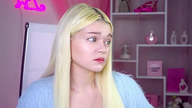 AdeleCartier online show from April 20, 1:52 am