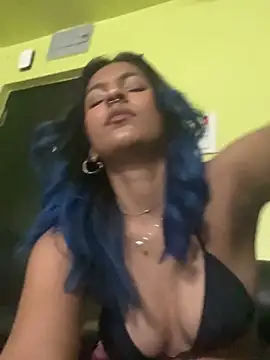 kissmebishh online show from March 13, 9:38 pm