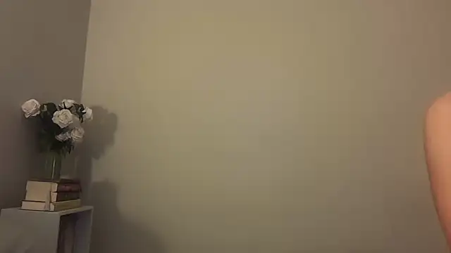 skyejde online show from December 21, 10:24 pm