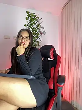 amberth2304 online show from November 12, 1:03 am