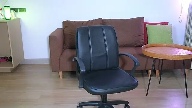 Snapshot of DemiDee chatting on October 10, 4:56 pm DemiDee online show from October 10, 4:56 pm