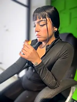 Dulce  Boyd online show from November 10, 1:50 pm