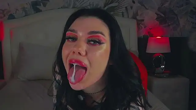 MaeveMoon online show from January 11, 6:46 pm