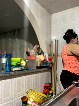 Carola-Ross online show from October 8, 12:15 am