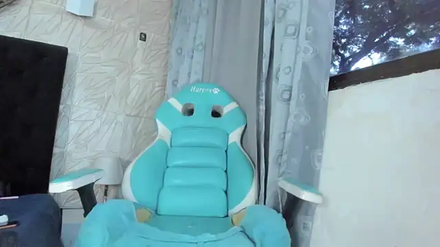 ChanelleJohnson  online show from November 26, 9:27 pm