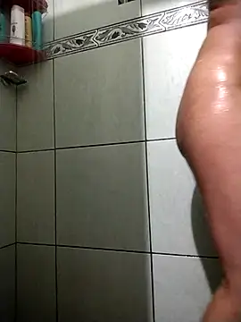 Snapshot of Letticii chatting on October 15, 11:18 pm Letticii online show from October 15, 11:18 pm