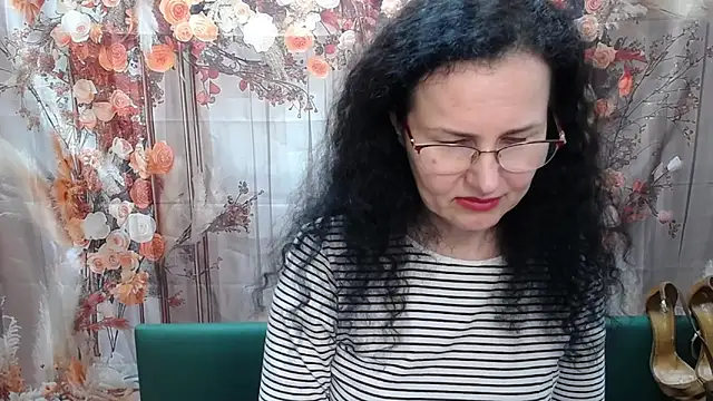 Miroslava Happi online show from April 4, 6:12 am