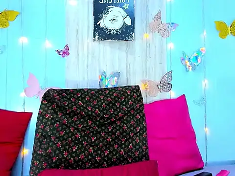 Snapshot of corynatayler chatting on September 17, 11:47 pm corynatayler online show from September 17, 11:47 pm