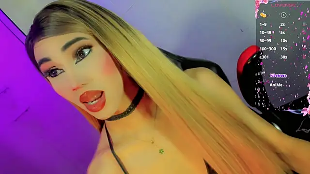 emelly horny  online show from October 23, 7:20 pm