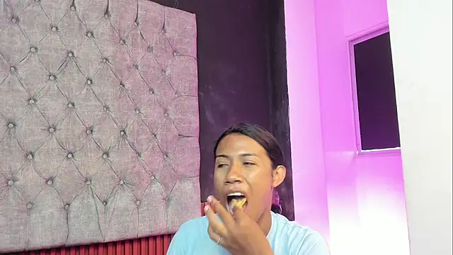 AntoniSantoss online show from February 20, 8:20 pm