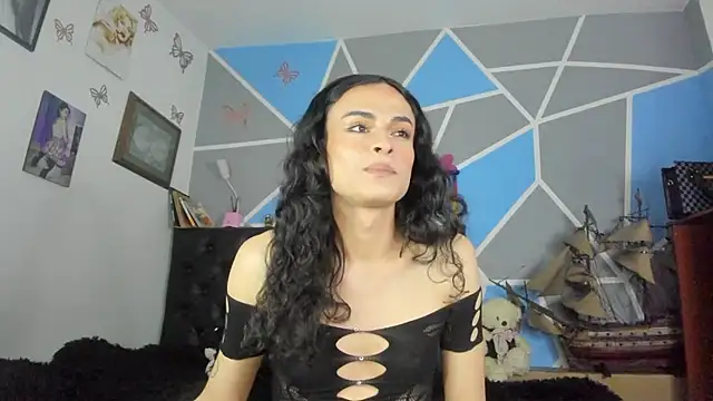 Meghan hott online show from October 6, 7:14 am