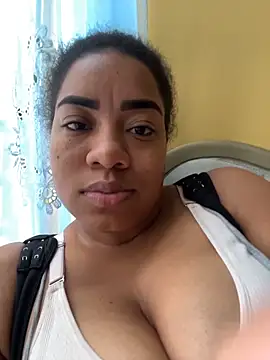 kendrakaramelo online show from April 15, 3:45 pm